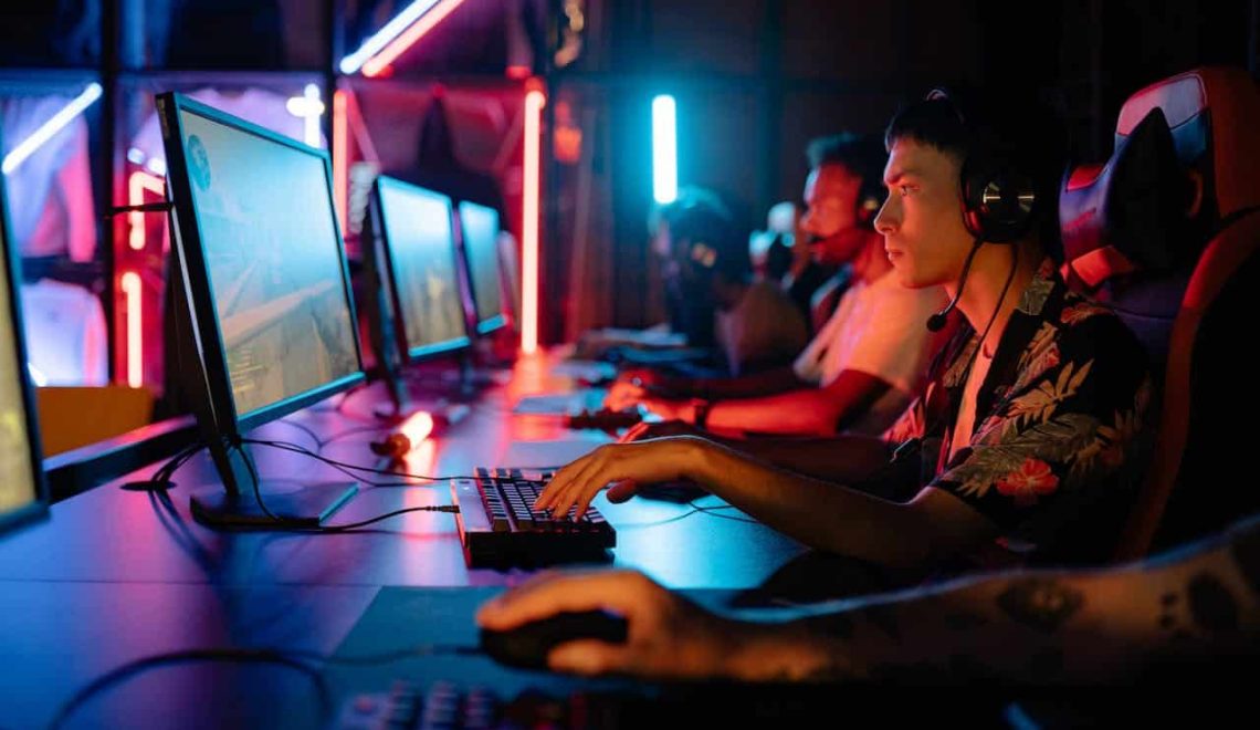 Evolution of E-Sports: From Niche Hobby to Global Phenomenon